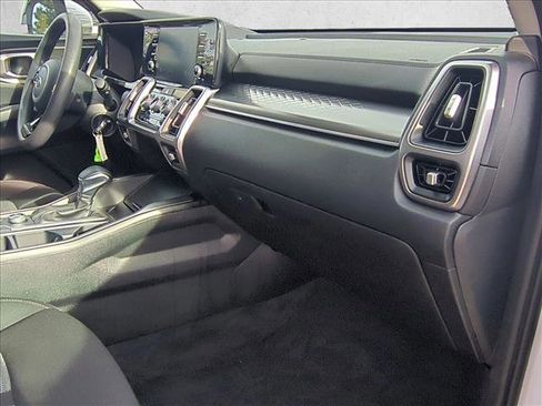 Used 2021 Kia Sorento LX image 22