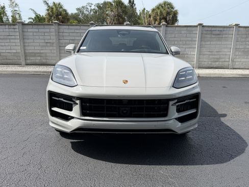 New 2026 Porsche Cayenne GTS AWD/4WD image 10