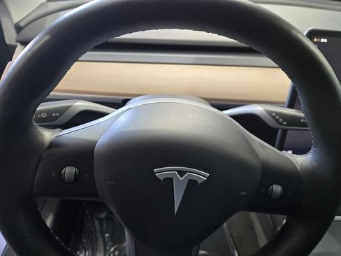 Used 2023 Tesla Model 3 Standard Range RWD image 17