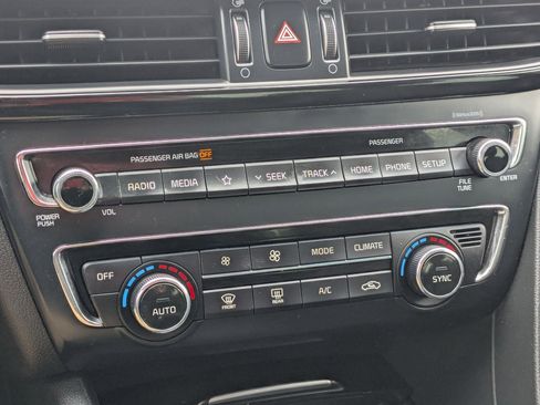 Used 2019 Kia Optima EX image 19