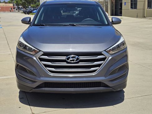 Used 2017 Hyundai Tucson SE w/ Cargo Package FWD image 2