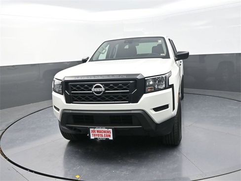 Used 2024 Nissan Frontier S image 2