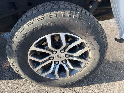 Used 2022 Ford F150 Lariat image 21