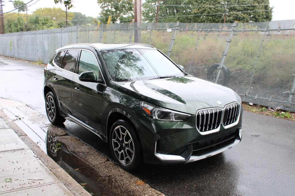 Used 2025 BMW X1 xDrive28i w/ Convenience Package AWD/4WD image 4