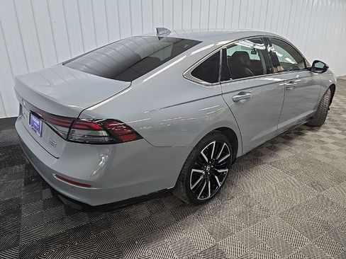 Used 2025 Honda Accord Touring image 10