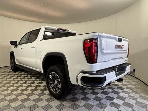 Used 2024 GMC Sierra 1500 AT4 w/ AT4 Premium Package AWD/4WD image 5