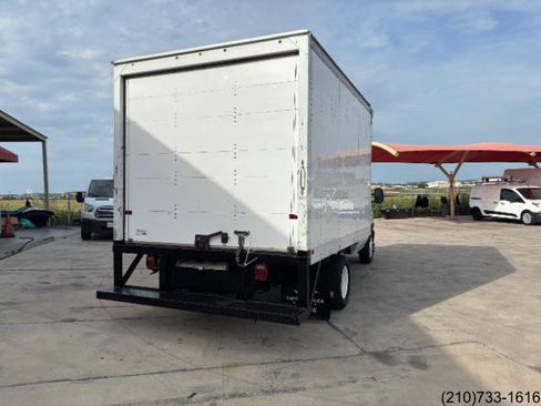 Used 2016 Ford E-350 and Econoline 350 Super Duty RWD image 7