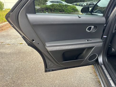 Used 2023 Hyundai Ioniq 5 Limited AWD/4WD image 22