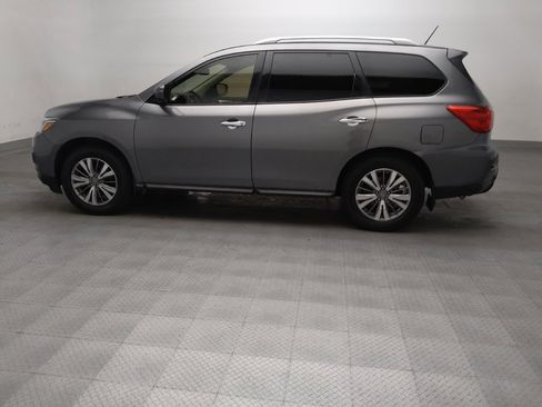 Used 2018 Nissan Pathfinder SV FWD image 3