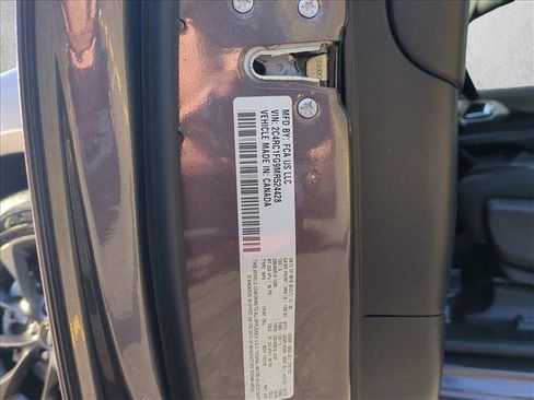 Used 2021 Chrysler Pacifica Touring w/ S Appearance Package FWD image 27