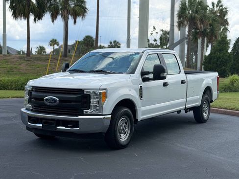 Used 2017 Ford F250 XL w/ Power Equipment Group RWD image 2
