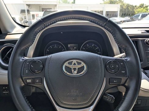 Used 2018 Toyota RAV4 XLE AWD/4WD image 20
