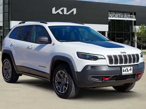 Used 2020 Jeep Cherokee Trailhawk w/ Cold Weather Group image 8