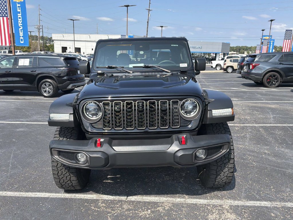 Used 2024 Jeep Gladiator Rubicon w/ Technology Group AWD/4WD image 8