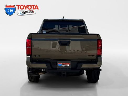 Certified 2026 Toyota Tacoma TRD Off-Road w/ TRD Off Road Upgrade Package AWD/4WD image 4