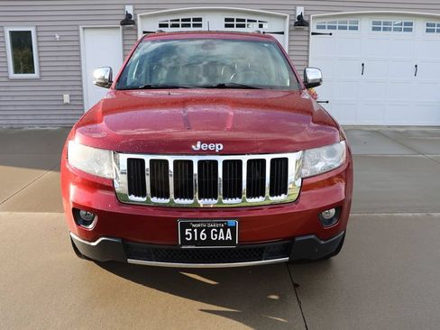 Used 2013 Jeep Grand Cherokee Limited w/ Trailer Tow Group AWD/4WD image 23