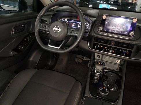 Used 2024 Nissan Rogue S AWD/4WD image 13