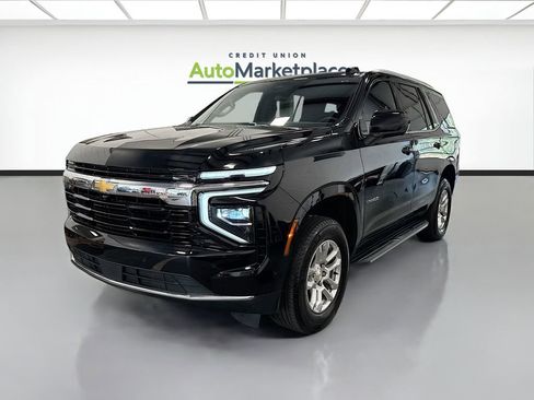 Used 2025 Chevrolet Tahoe LS image 3