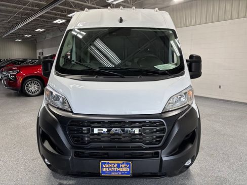 Used 2026 RAM ProMaster 2500 w/ Convenience Group FWD image 2