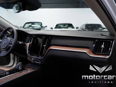 Used 2024 Volvo S60 B5 Ultimate image 29