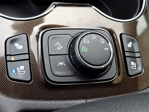 Used 2023 GMC Acadia AT4 w/ Technology Package image 23