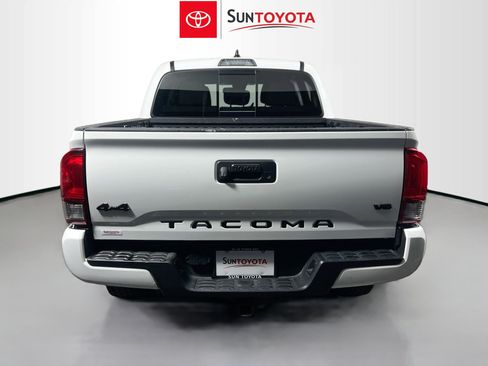 Used 2023 Toyota Tacoma SR5 w/ Technology Package AWD/4WD image 5