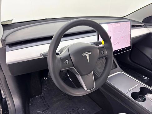 Used 2022 Tesla Model 3 image 14