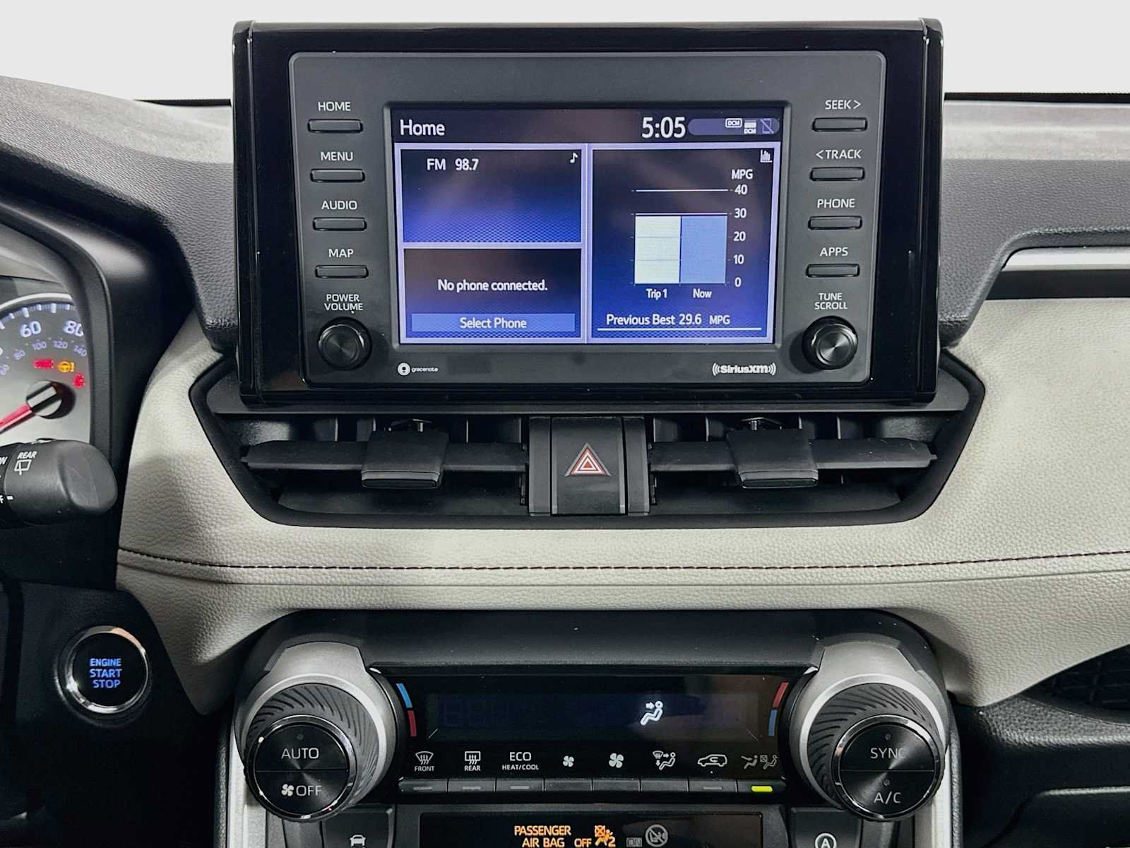 Used 2022 Toyota RAV4 XLE w/ Convenience Package FWD image 13