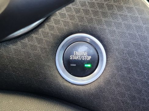 Used 2018 Chevrolet Malibu LT FWD image 24