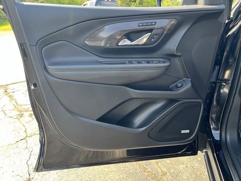 Used 2023 GMC Terrain Denali w/ LPO, Floor Liner Package AWD/4WD image 11