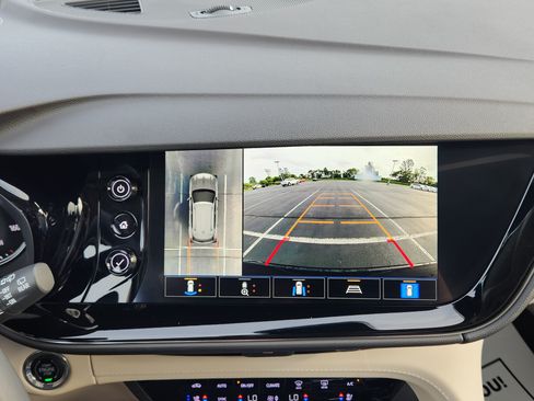 Used 2023 Buick Envision Avenir AWD/4WD image 19