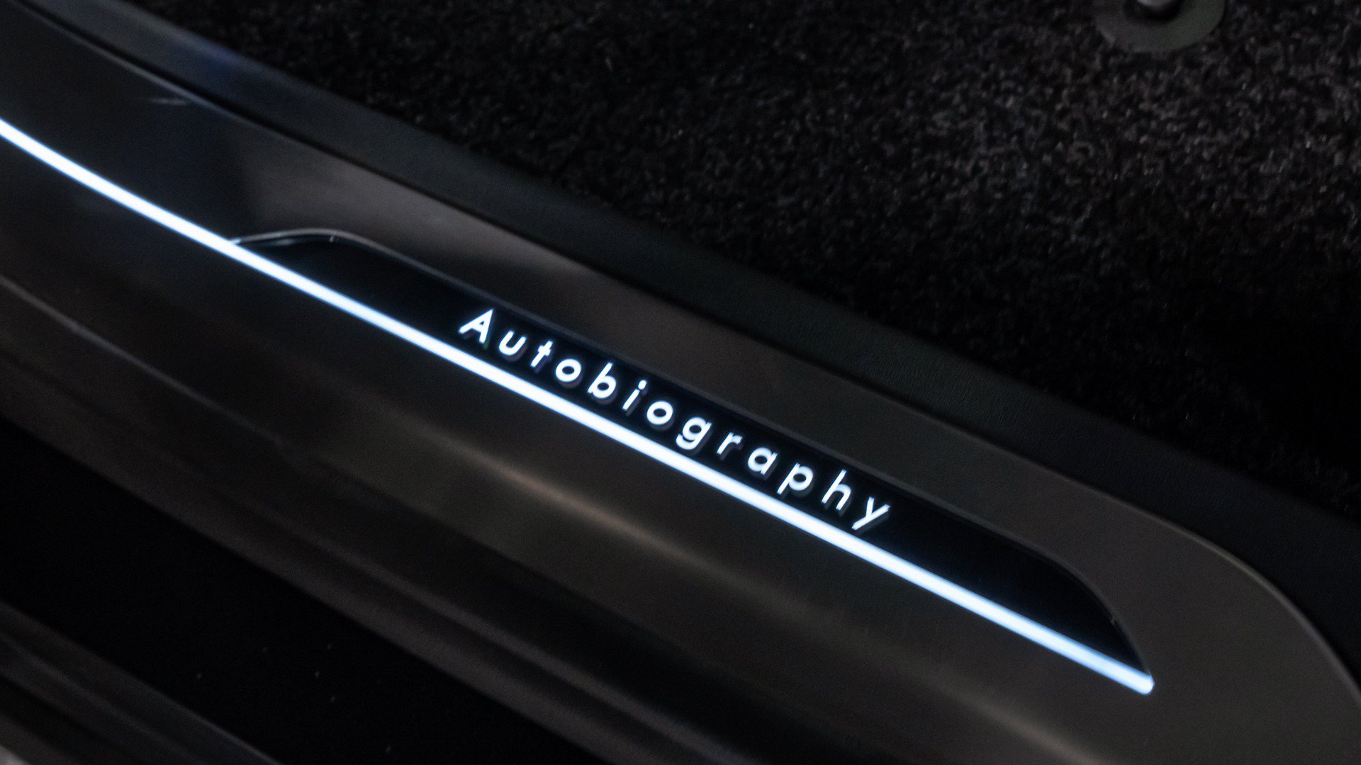 Used 2025 Land Rover Range Rover Long Wheelbase Autobiography AWD/4WD image 31
