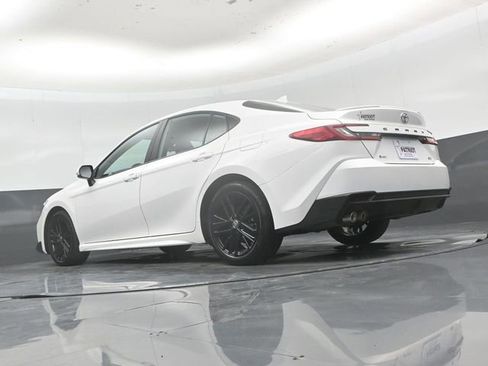 Used 2026 Toyota Camry SE FWD image 43