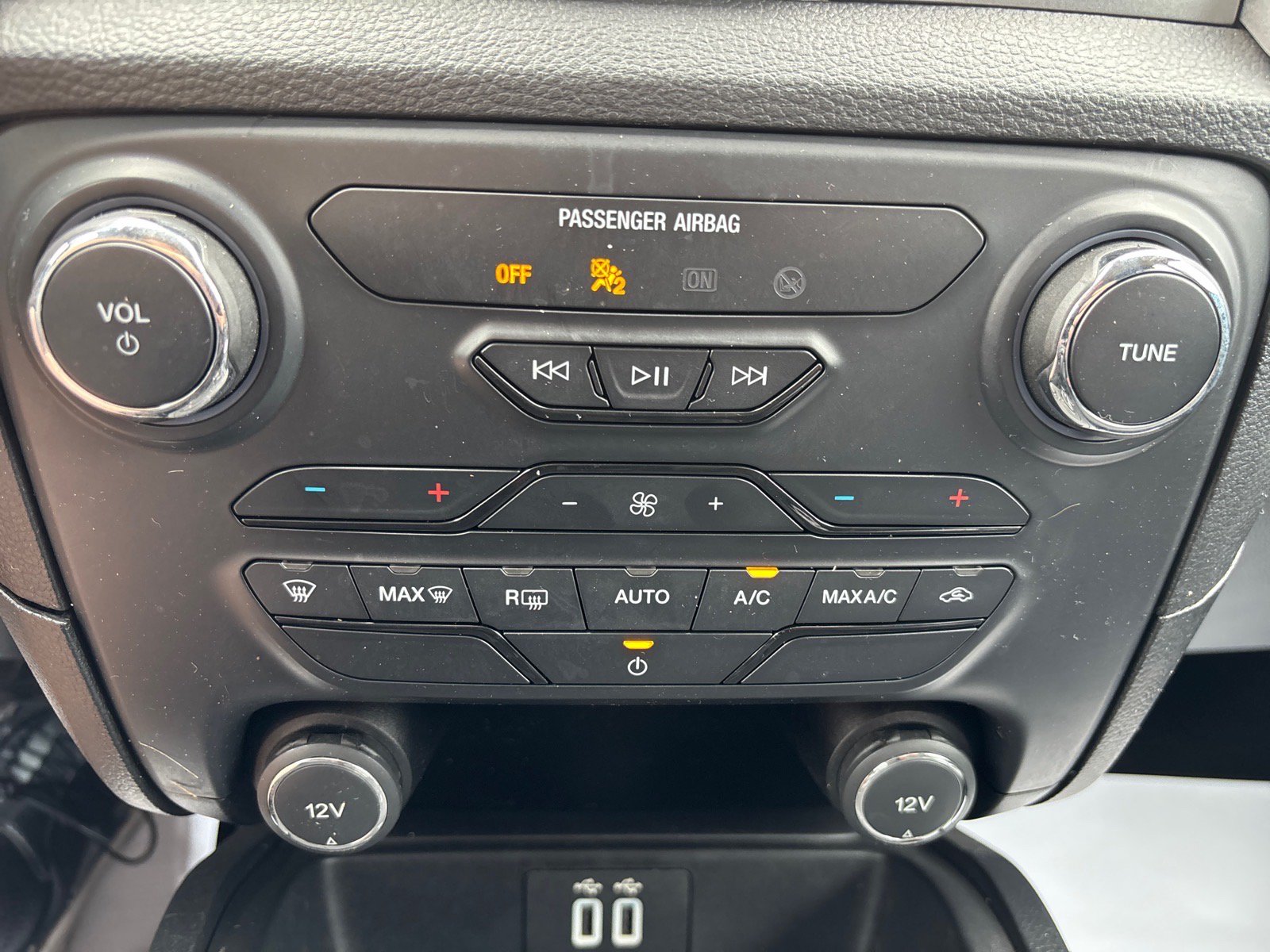 Used 2020 Ford Ranger XLT w/ Equipment Group 301A Mid AWD/4WD image 36