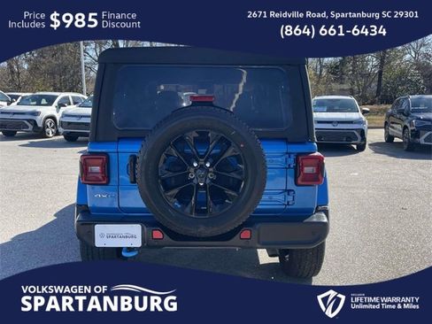 Used 2022 Jeep Wrangler Unlimited Sahara w/ Cold Weather Group image 5