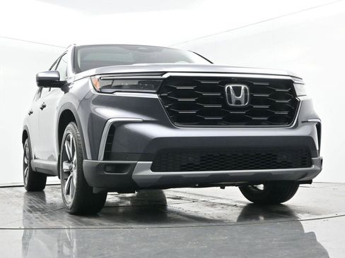 Used 2025 Honda Pilot Elite image 43