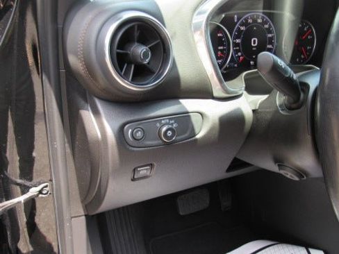 Used 2019 Chevrolet Blazer Premier w/ Driver Confidence II Package image 18