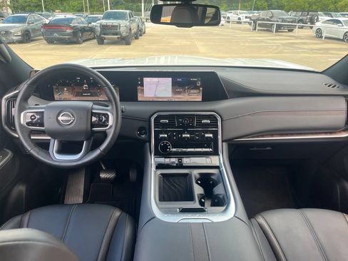 Certified 2025 Nissan Armada SL RWD image 16