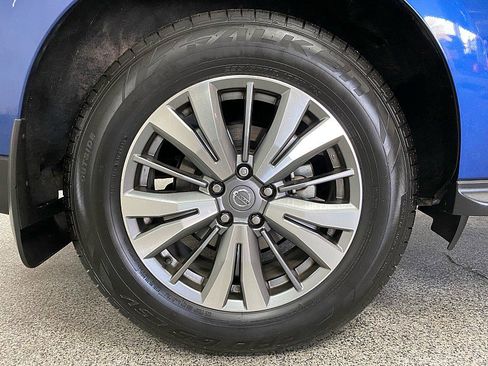 Used 2020 Nissan Pathfinder S image 25