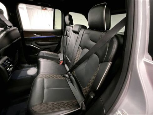 Used 2025 Jeep Grand Cherokee Summit w/ Obsidian Package AWD/4WD image 25