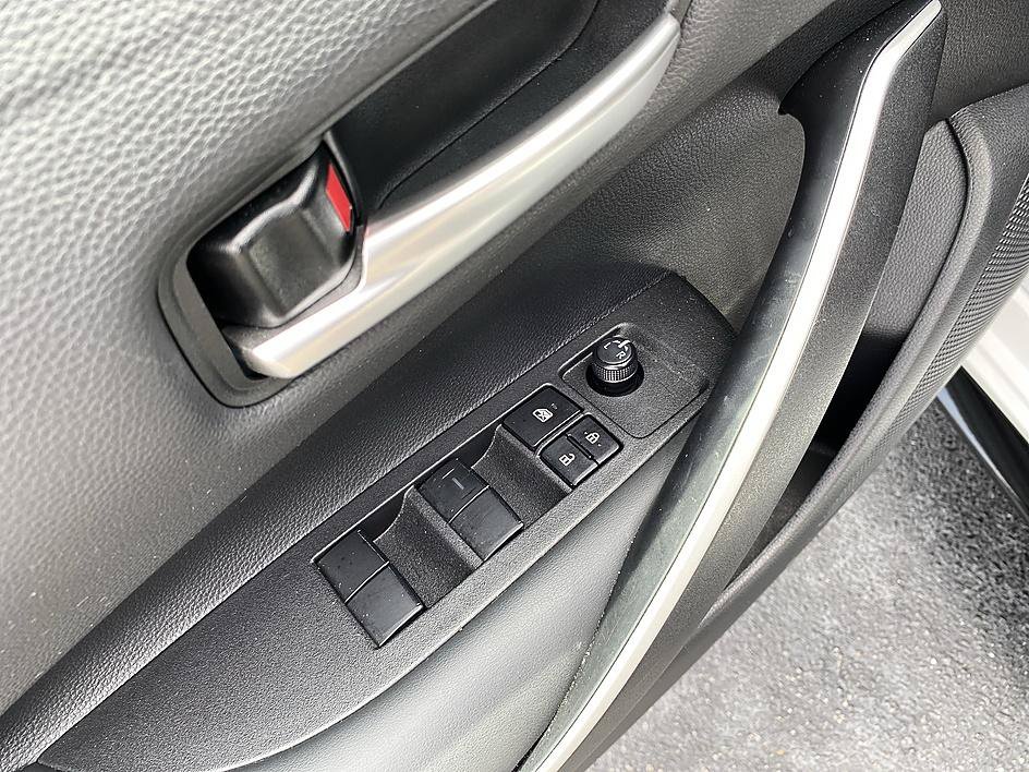Certified 2025 Toyota Corolla SE FWD image 10