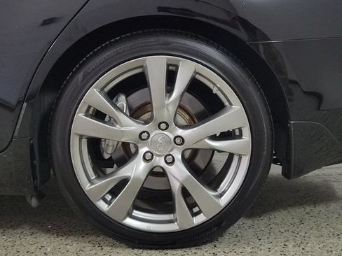 Used 2011 INFINITI M56 w/ Sport Pkg RWD image 8