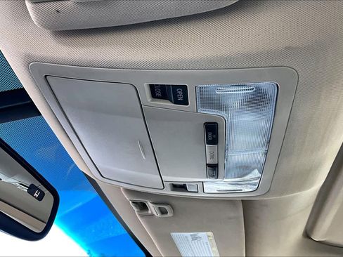 Used 2014 Toyota Avalon XLE Touring FWD image 31