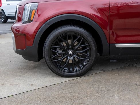 Used 2023 Kia Telluride EX w/ EX Captain's Chair Package image 30