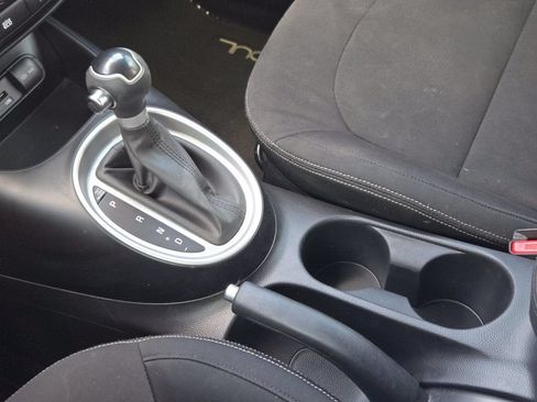 Used 2014 Kia Soul FWD image 14