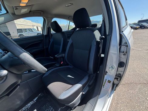 Used 2025 Nissan Versa SV FWD image 34