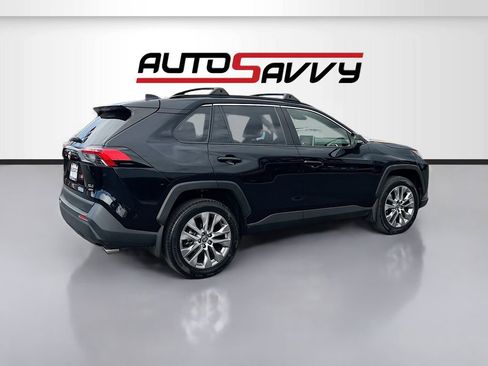 Used 2023 Toyota RAV4 XLE Premium AWD/4WD image 7
