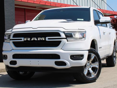 Used 2022 RAM 1500 Laramie AWD/4WD image 18