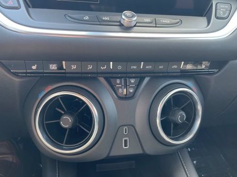 Used 2024 Chevrolet Blazer LT w/ Convenience Package FWD image 24