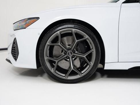 Used 2024 Audi RS 6 performance AWD/4WD image 9